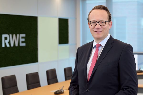 RWE-Aktie: Chef Krebber sieht sinkende Energiekosten