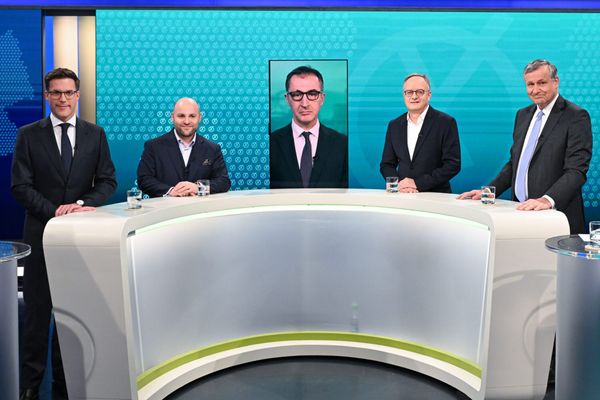 Skandal im Ministerium: Missbraucht die Regierung Staatsgelder für schmutzigen Wahlkampf?