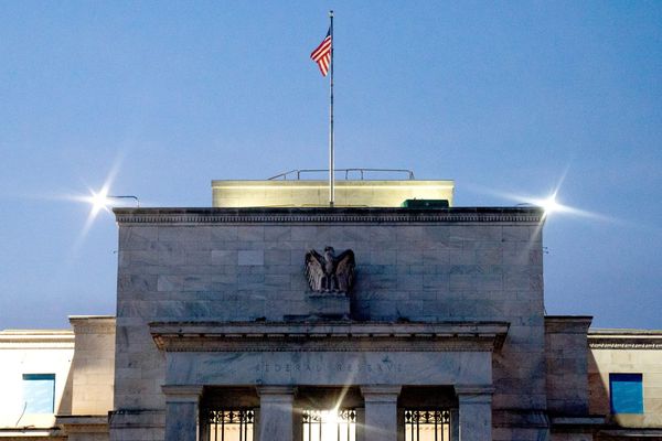 Alarmstufe Rot: US-Notenbank droht mit Zins-Hammer statt erhoffter Wende
