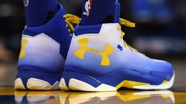 Sensation an der Börse: Under Armour Aktie explodiert nach Gewinn-Schock