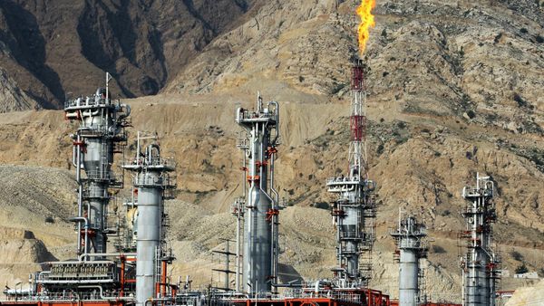 Der Gas-Todesstoß: Israels Präzisionsbomben zerfetzen Irans wirtschaftliches Herz