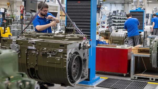 Geldmaschine Krieg: Warum der Umsatz bei diesem Panzer-Zulieferer geradezu explodiert
