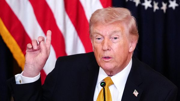 Trumps Hormus-Hammer: US-Abzug stürzt Weltwirtschaft in den Abgrund