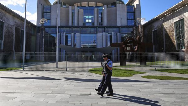 Benzin-Beben am Kanzleramt: Der Geheim-Plan gegen den totalen Preis-Kollaps