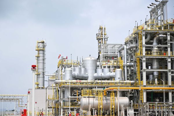 Chinas toxischer Export-Hammer: Der Chemie-Vernichtungsschlag gegen Europas Industrie