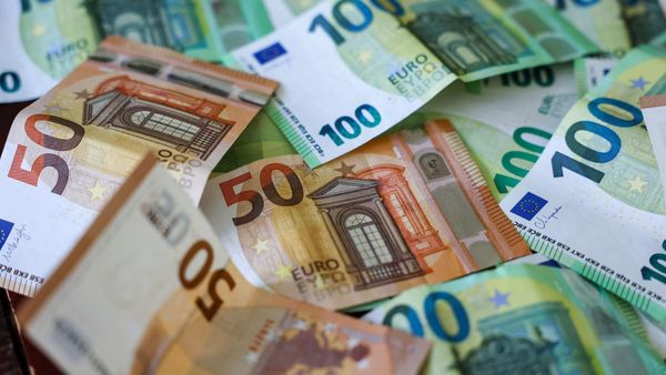 Staatsdefizit explodiert auf 127 Milliarden: Sondervermögen treiben Deutschland in Schuldenspirale