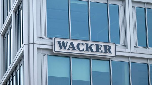 Wacker Chemie am Abgrund: Der toxische Cocktail aus Kriegsangst und Kahlschlag