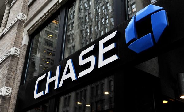 Das Zins-Beben: Wie US-Riesen und deutsche Banken jetzt die Vermögen der Sparer jagen