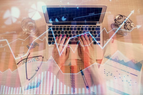 Der große Finfluencer-Report 2026: Analyse-Exzellenz gegen Provisions-Abzocke