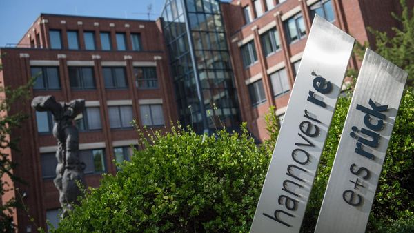 Warum die Preis-Explosion der Hannover Rück plötzlich kollabiert