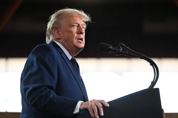 1,8 Milliarden Dollar Fonds: Trump weist Vorwürfe über IRS-Klage scharf zurück