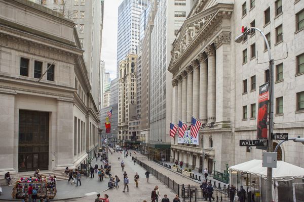 Billionen-Beben an der Wall Street: Tech-Giganten blasen zum radikalen Vernichtungsschlag um das Geld der Anleger