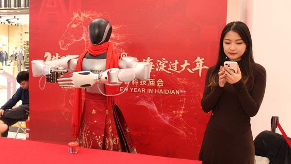 China dreht den Spieß um: Während G7 AI-Regeln macht, startet Peking eigene Sicherheits-Offensive