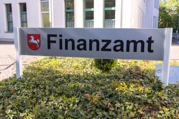 Finanzamt dreht Schrauben zu: Ab 2026 drohen 50.000-Euro-Bußgelder für Krypto-Anleger ohne Steuernummer