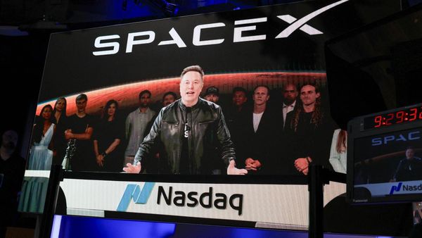 SpaceX-IPO schreibt Geschichte: Tausende pilgern zur Nasdaq – doch Elon Musk bleibt den Fans schuldig