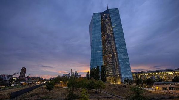 Die EZB steht vor der Zinswende: Inflation im Euroraum zieht wegen Nahost-Krise weiter an