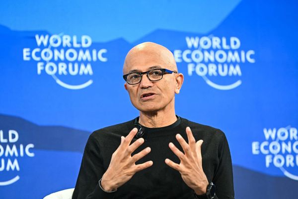 Nadella greift Anthropic an: "Editorielle Kontrolle ist ein Fehler" – Microsoft dreht ab