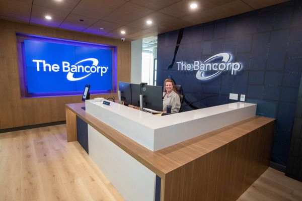 The Bancorp überrascht mit Gewinn-Schlag – doch die Umsatzbremse ist nicht zu übersehen
