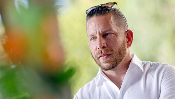 Vernichtungsschlag gegen die Meinungsfreiheit: Millionen-Podcaster zerschlägt den Zensur-Plan der linken Aktivisten
