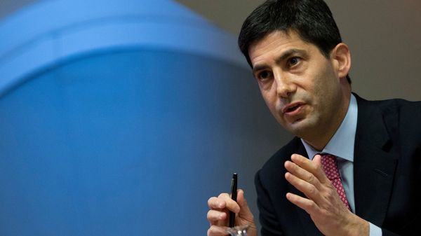 Warsh überrascht Congress: Fed-Chef verblüfft Banking Committee mit unerwarteter Rhetorik