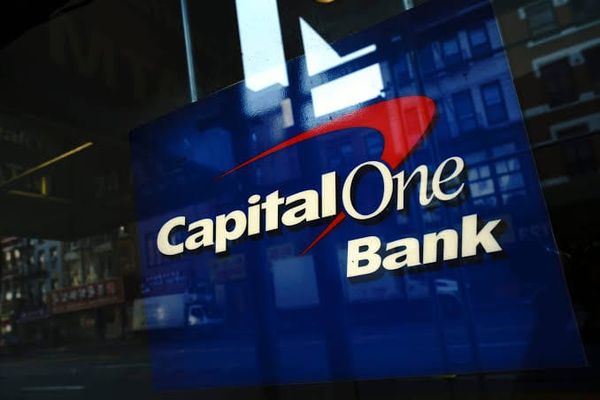 Capital One trennt sich von 385 Trump-Konten – Das Comeback nach 390-Millionen-Bußgeld