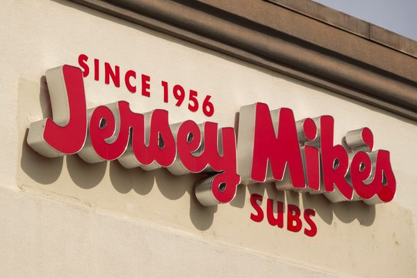 Jersey Mike's bricht Tabu: Neu börsennotierte Sandwich-Kette startet Millionen-Offensive in digitales Marketing
