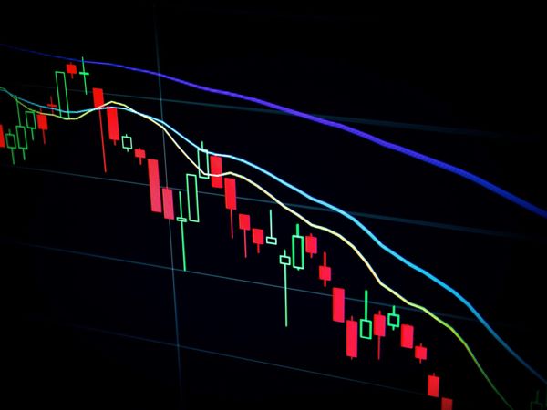Tech-Aktien im Juli-Crash: Warum Profi-Investoren jetzt zugreifen – Stresstest statt Bärenmarkt