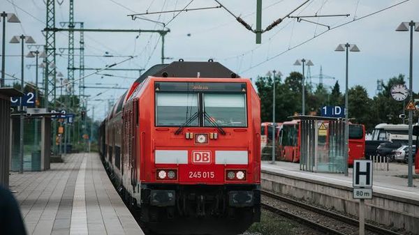 Wasserkopf Bahn: Wie ein einfacher Bahnsteig das Milliarden-Dilemma der Deutschen Bahn offenlegt