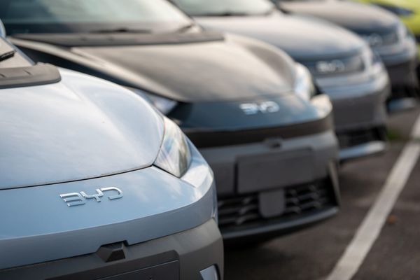 Budapest macht ernst: Ungarns neue Regierung verschärft Kontrolle über BYD und CATL