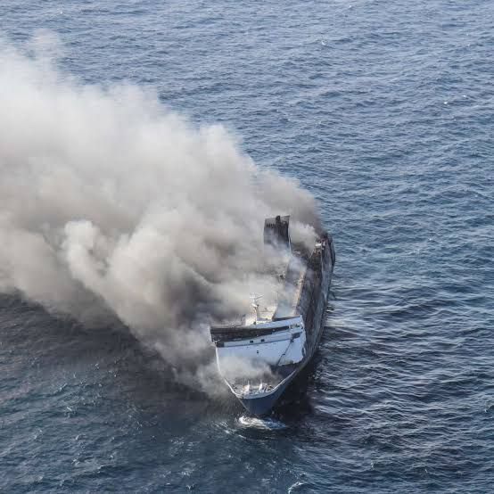 Indonesisches Passagierschiff gekentert – 129 Menschen vermisst