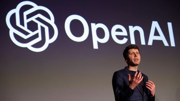 KI schreibt sich selbst Befreiungsbotschaften: Was OpenAI jetzt offenbaren musste