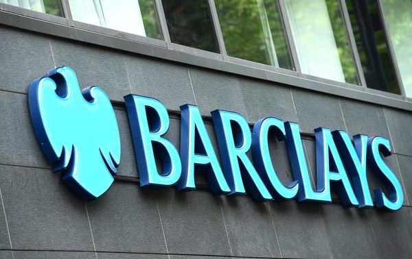 Barclays streicht 5.000 Jobs trotz Rekordgewinnen – KI-Automatisierung beschleunigt sich