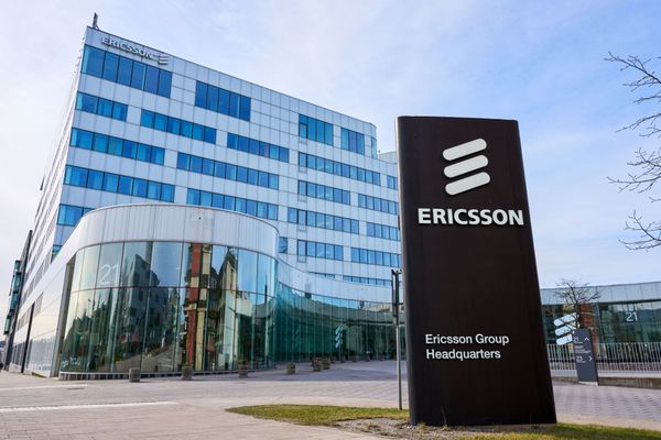 Ericsson übertrifft die Erwartungen im dritten Quartal, warnt aber vor einem stagnierenden Markt