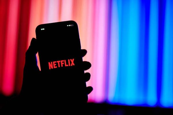 Netflix in der Krise: Wie Big Tech und TikTok den Streaming-König bedrängen