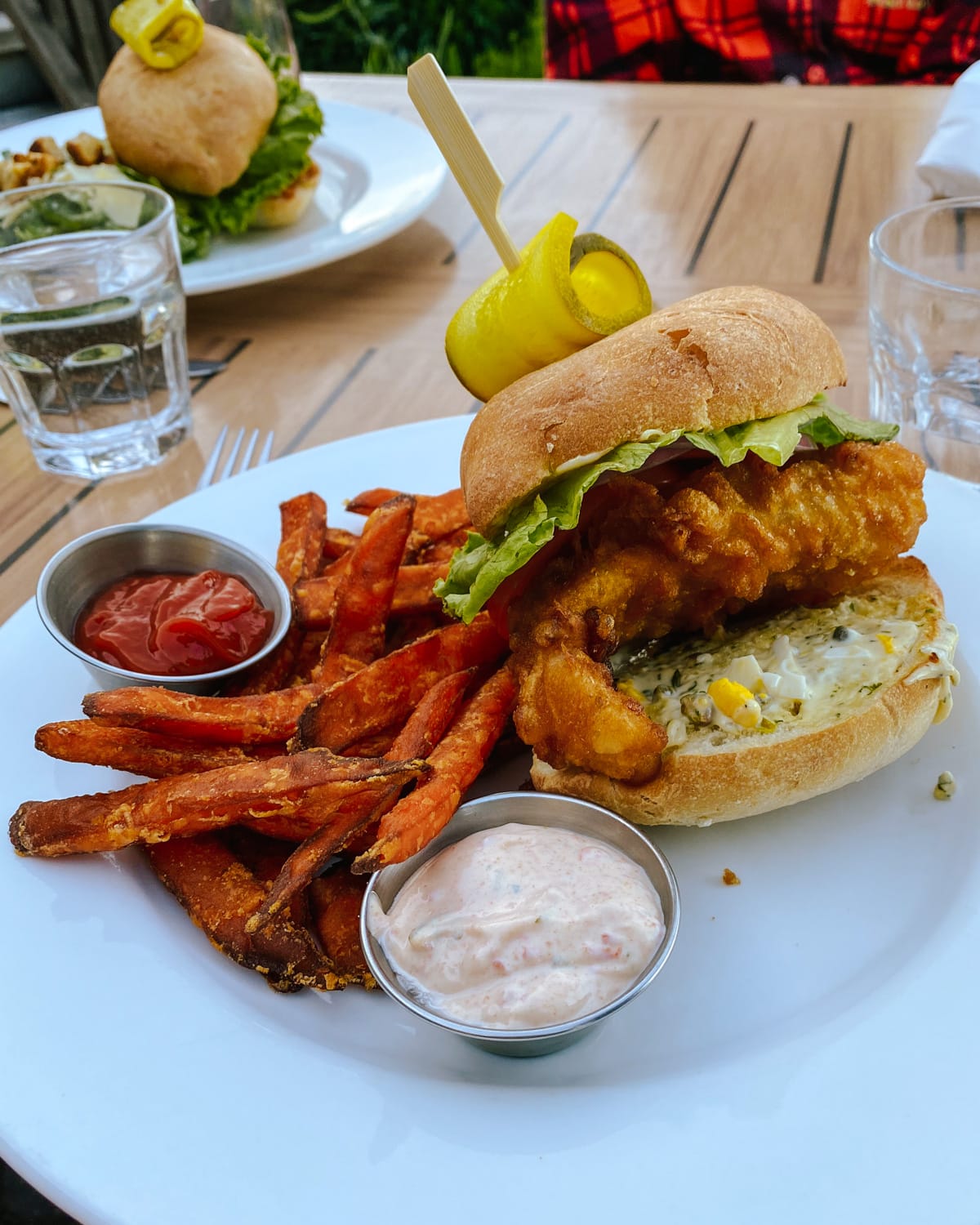  Crispy cod burger with sweet potato fries, ketchup, and aioli served at Salt Spring Inn.