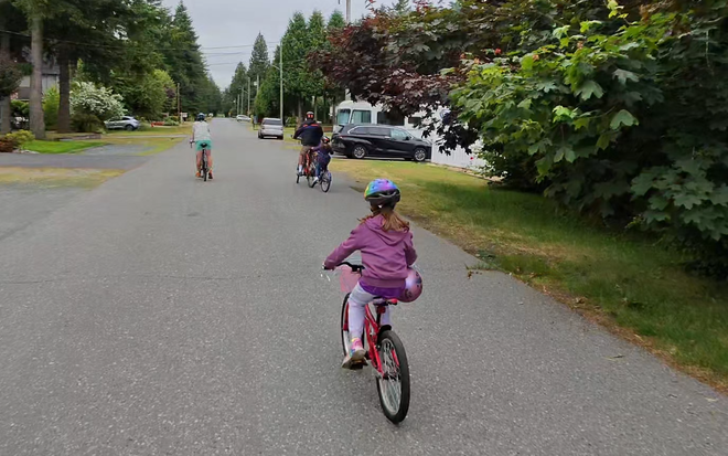 Image of: Langley Dad Gets Kids Biking to School in Weekly "Bike Bus"