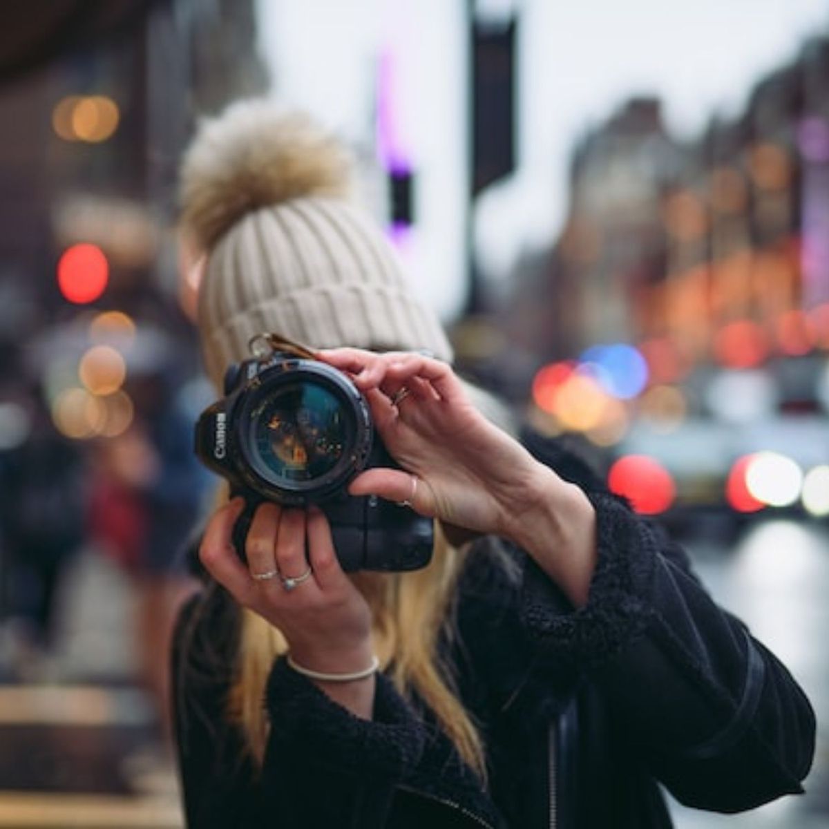 Camera grip strap