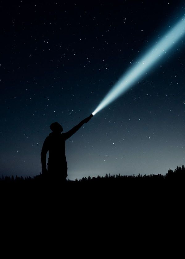 are tactical flashlights allowed on planes