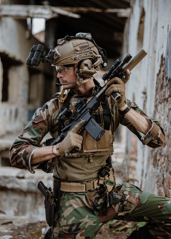 best tactical flashlight rechargeable