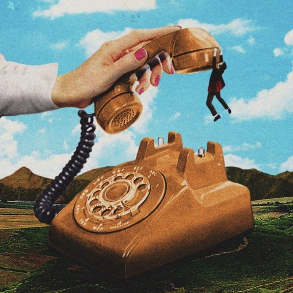 Belenéztél a telefonjába – és most könnyebb lett? A nyitott chatablak és a felhorzsolt térdek anatómiája