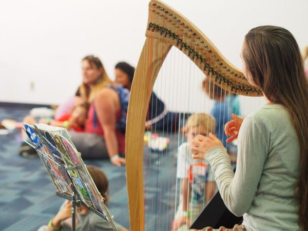 Parents' Nook as an incentive oriented "parenting+" community.