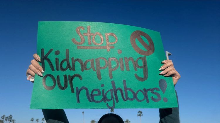 Hundreds gather in Corpus Christi to say: “Chinga La Migra”