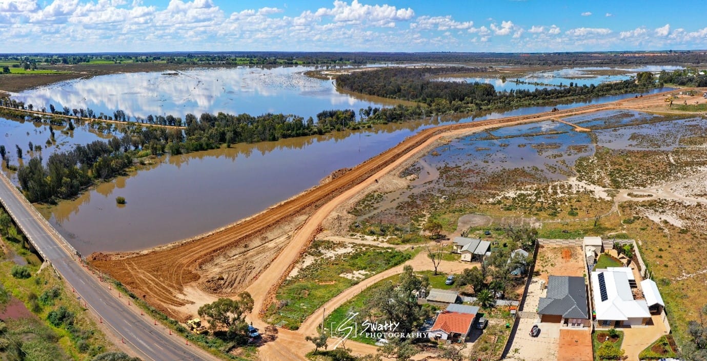 Flood risk prompts Renmark, SA, to move 21 aged care residents