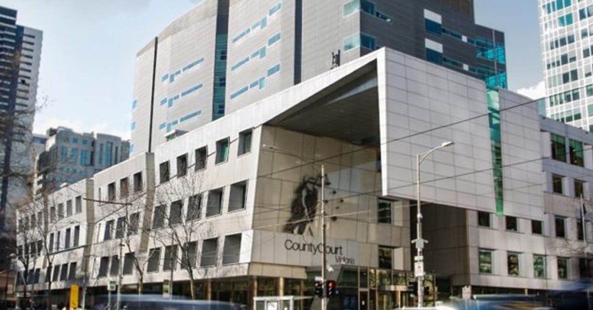 TV extra admits to lighting fire at land lease community in Geelong