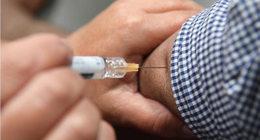 Aged care providers told to have all staff vaccinated against flu by 1 May – four weeks away – or face penalties