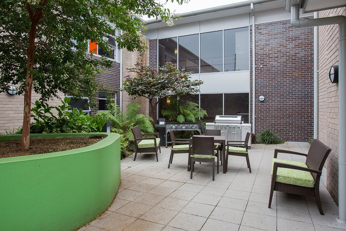 Lowest number of residential aged care homes with COVID-19 since 1 October