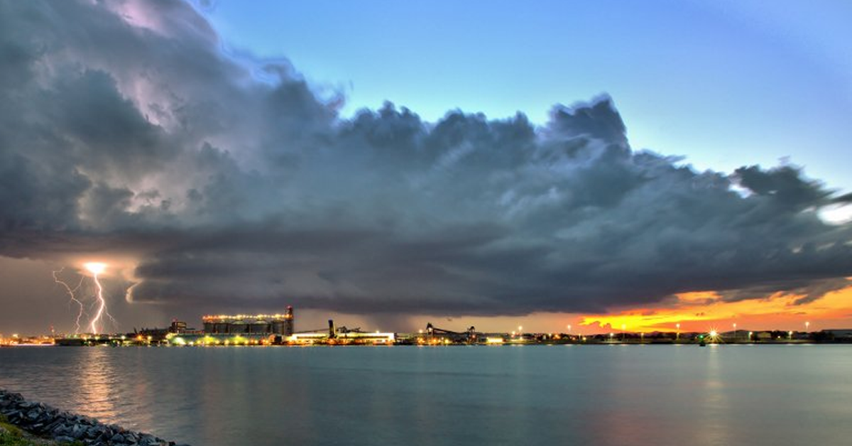 Wild winds in NSW’s Hunter Region causes bus shelter to damage land lease community