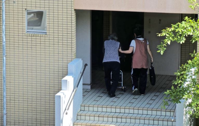 Japan: 30% of aged care facilities turn away elderly residents because they lack a guarantor