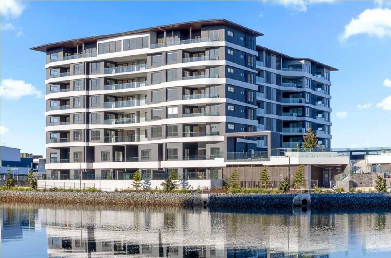 Reside Communities’ Esperance Hope Island Tower 2 achieves practical completion