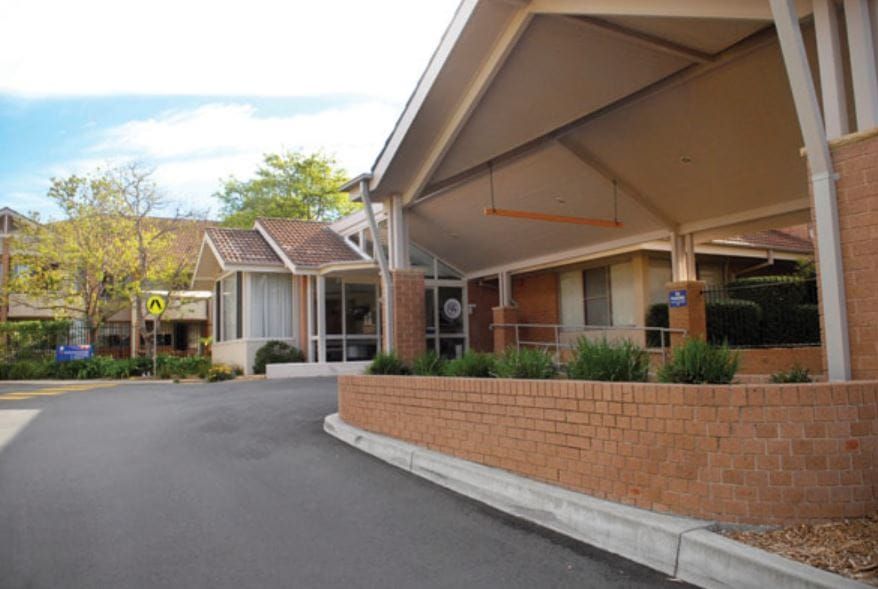 Government restricts visits to aged care homes – many providers ban visitors outright ​ post image